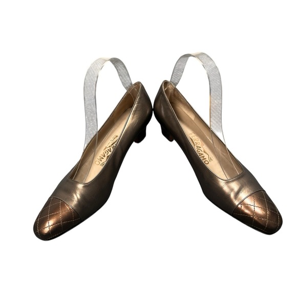 Salvatore Ferragamo Shoes - Vintage Salvatore Ferragamo Ladies Two Tone‎ Shoes Size 8.5 AA Bronze Gold